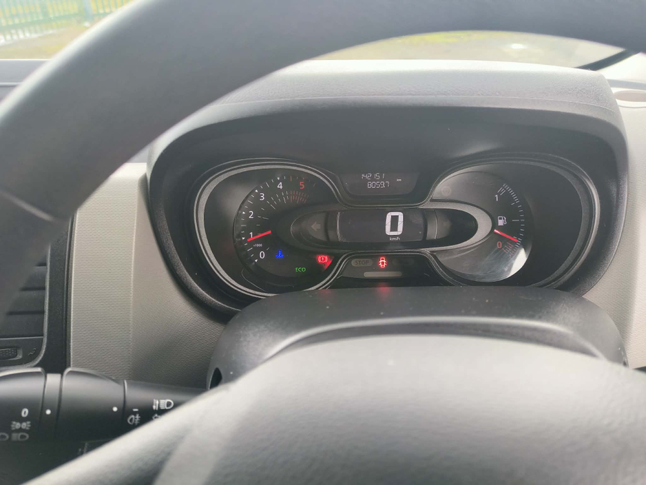 2018 Renault Trafic - image 10