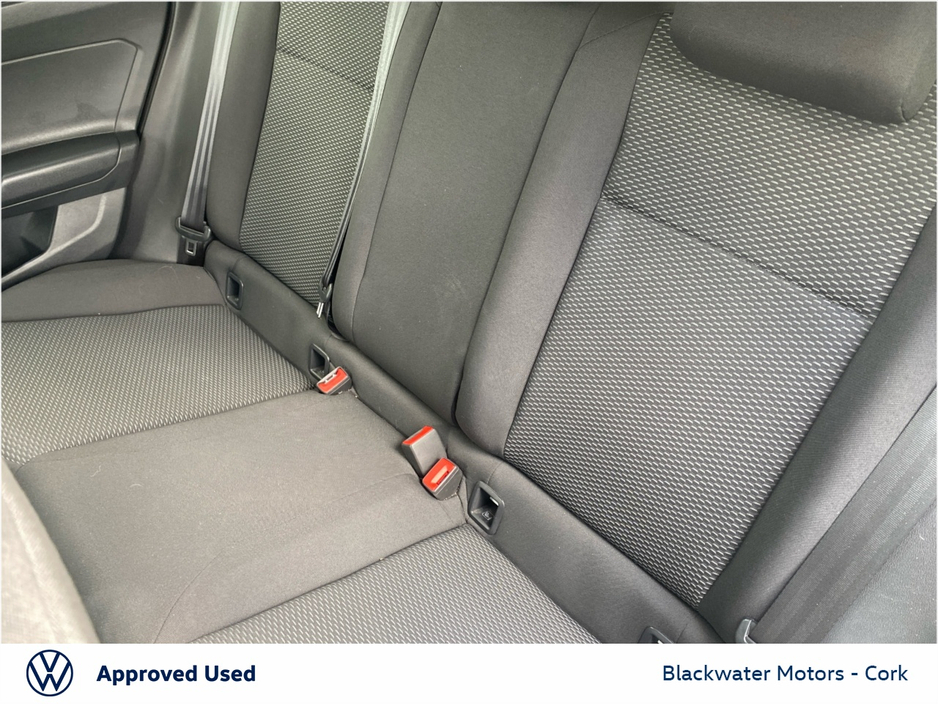 2018 Volkswagen Polo - image 24