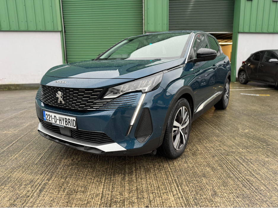 2022 Peugeot 3008 - image 2