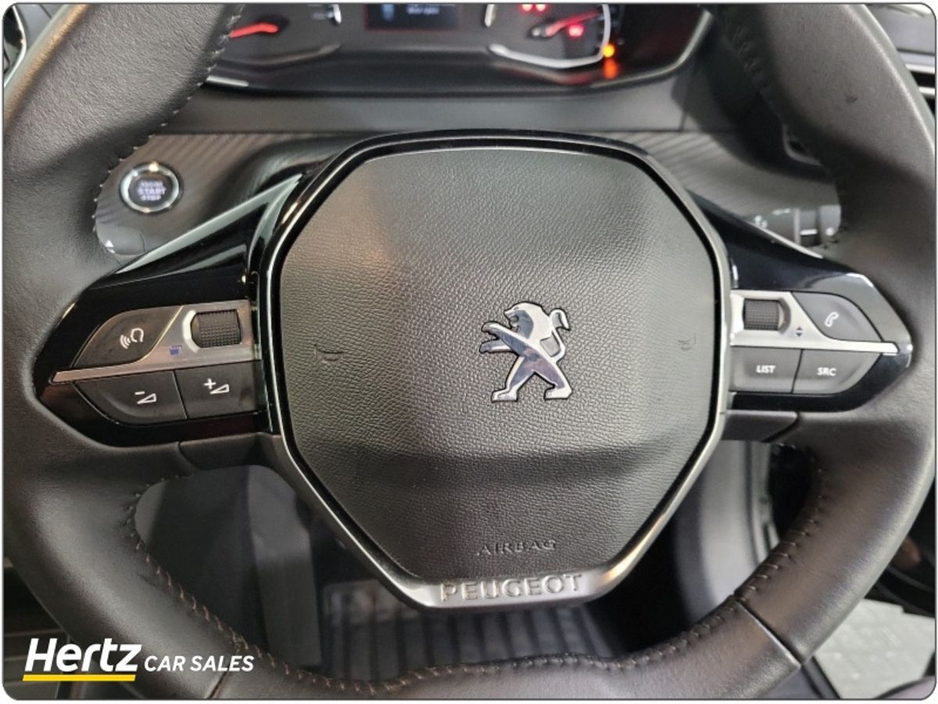 2023 Peugeot 208 - image 17