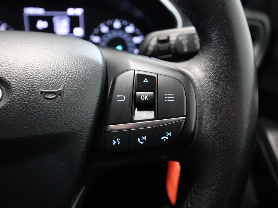 2019 Ford Focus - image 13