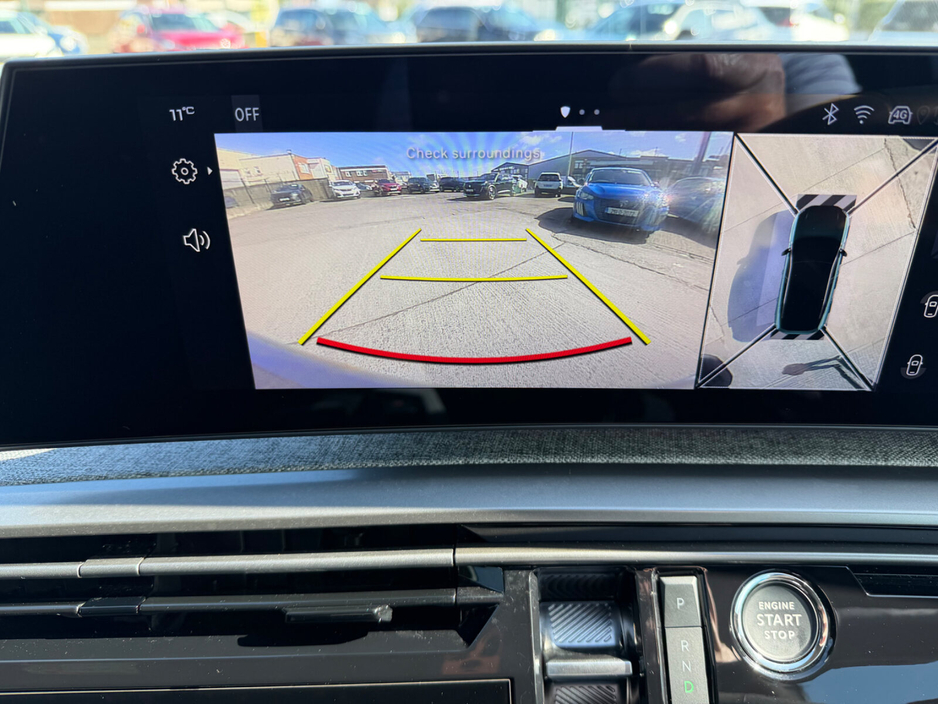 2025 Peugeot 3008 - image 12