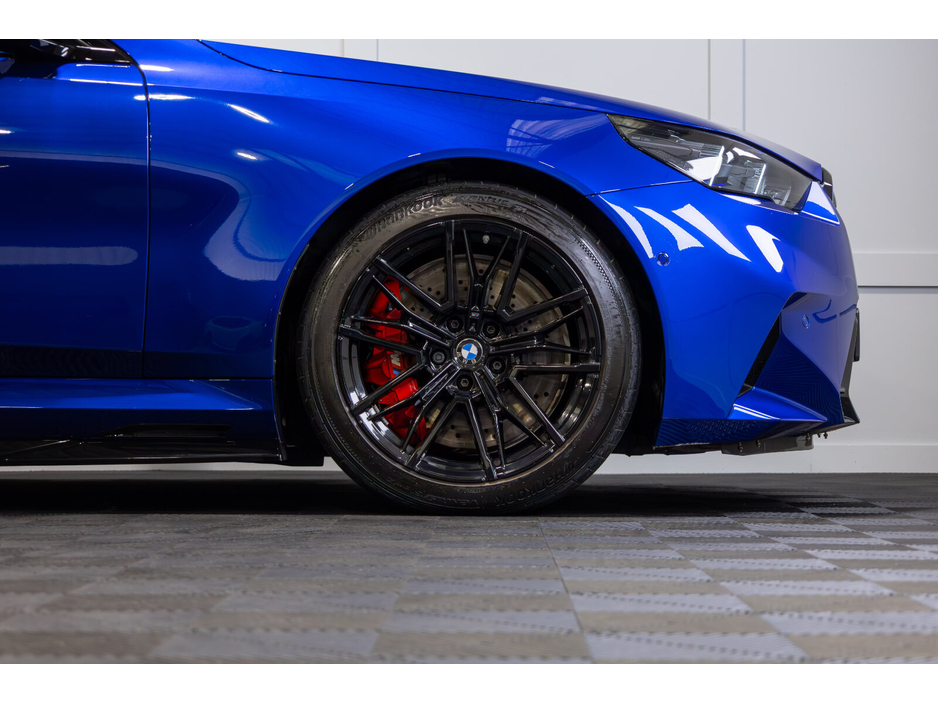 2025 BMW M5 - image 7