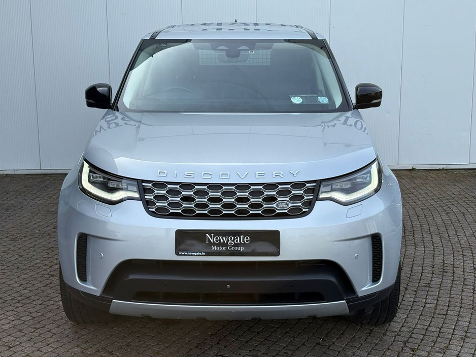 2024 Land Rover Discovery - image 2