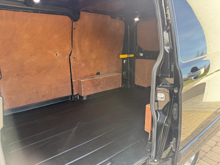 2020 Ford Transit Custom - image 21