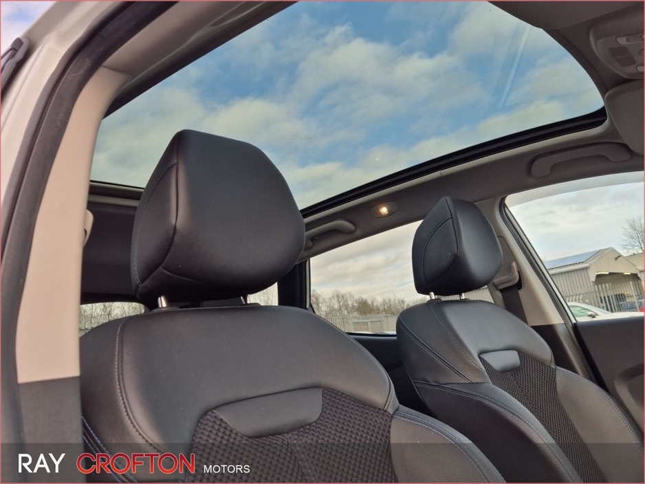 2020 Renault Kadjar - image 18