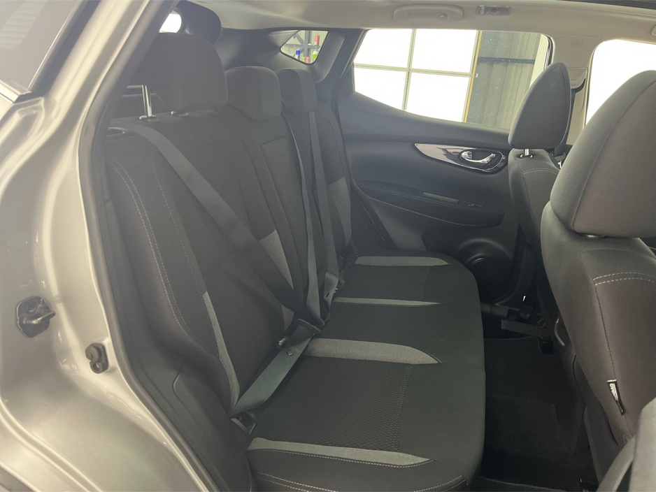 2020 Nissan Qashqai 1.3**SEMI DIGITAL DASH**PANORAMIC ROOF**TOUCH SCREEN MEDIA**DUAL CLIMATE CONTROL**REVERSE CAMERA**MULTIFUNCTIONAL STEERING WHEEL**BLACK CLOTH INTERIOR**ELECTRIC HANDBRAKE**FINANCE AVAILABLE** €20,995