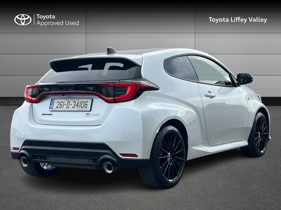 2026 Toyota Yaris - image 2