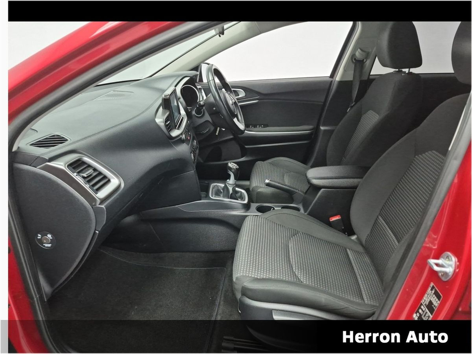 2019 Kia Ceed - image 6