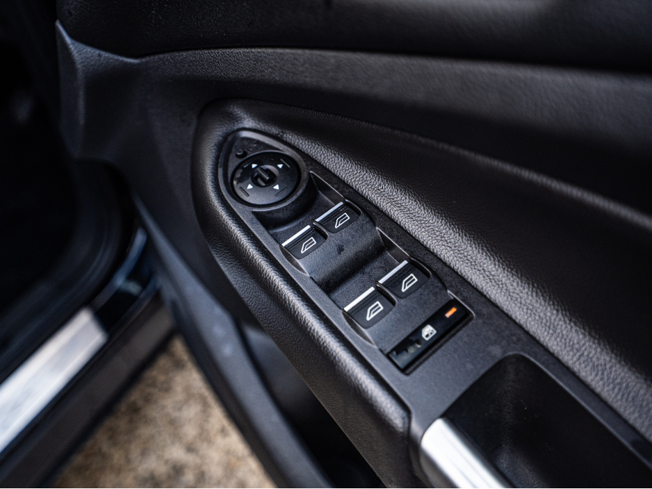 2017 Ford Kuga 2017 Kuga 1.5d TITANIUM/High spec/1yr warranty €15,888