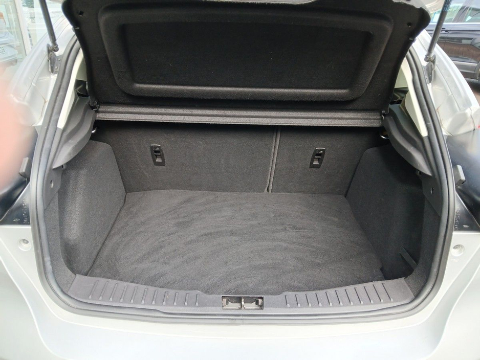 2017 Ford Focus - image 15