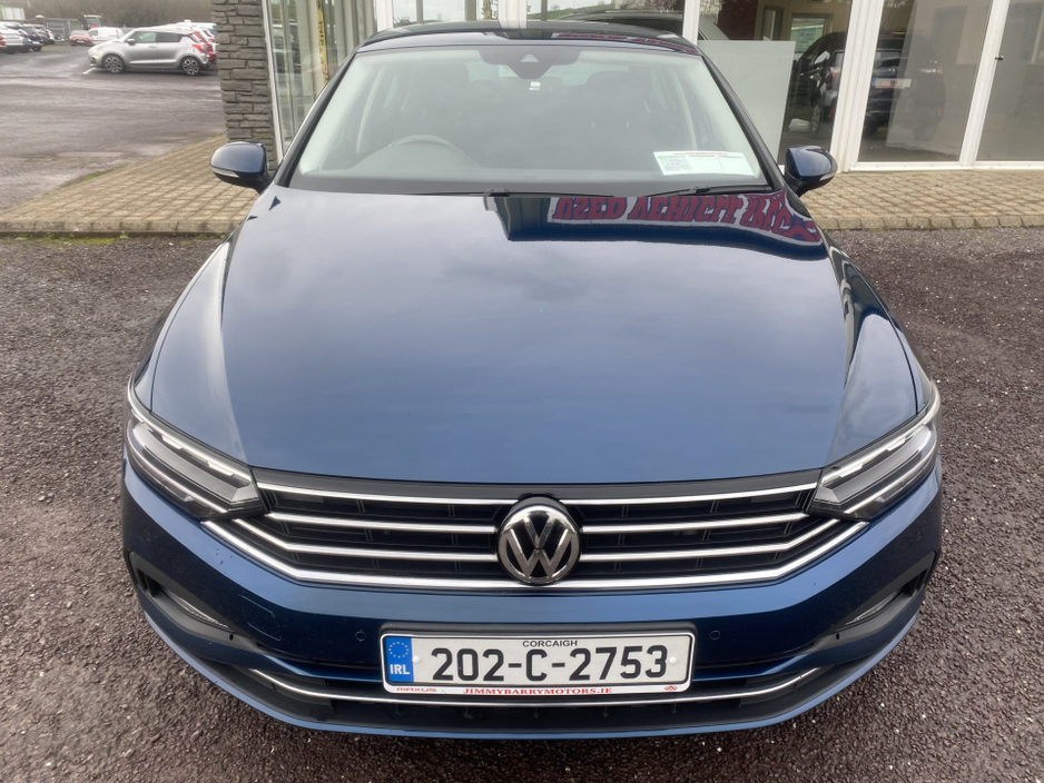 2020 Volkswagen Passat - image 6