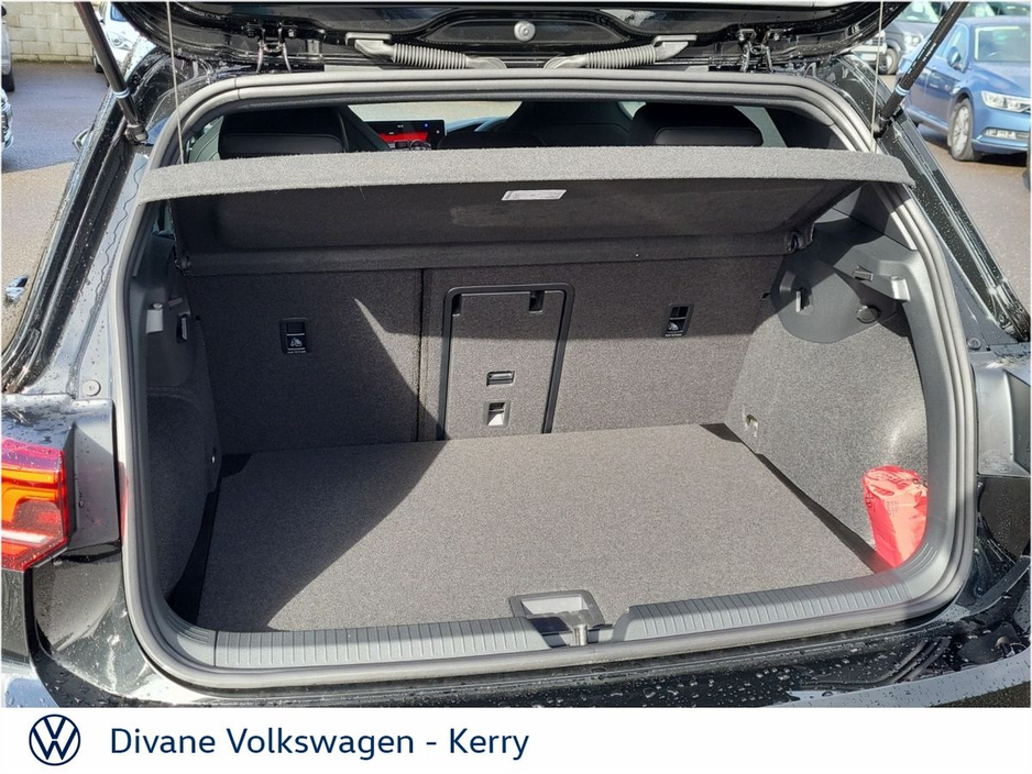 2026 Volkswagen Golf SUNROOF R LINE 2.0 DIESEL AUTOMATIC €51,200