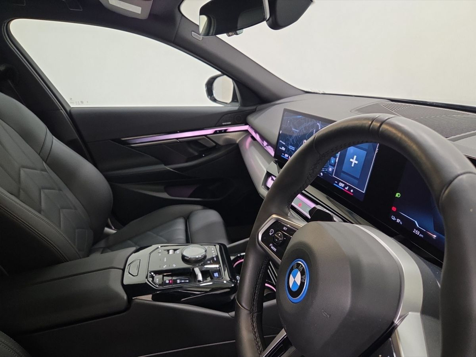 2025 BMW i5 I5 Edrive40 M Sport Pro eDrive 40 M Sport Pro eDrive40 340 Electric 83.9 kWh Auto