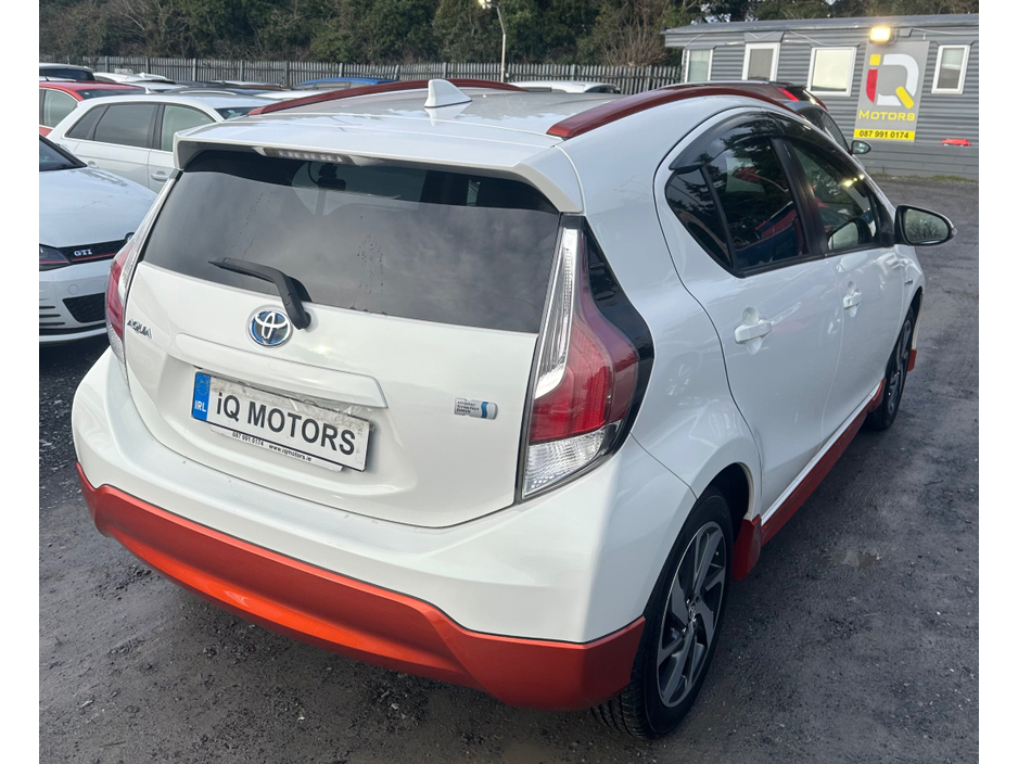 2017 Toyota Aqua - image 6