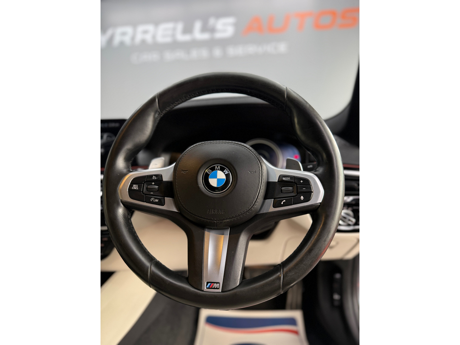 2017 BMW 5 Series - image 10