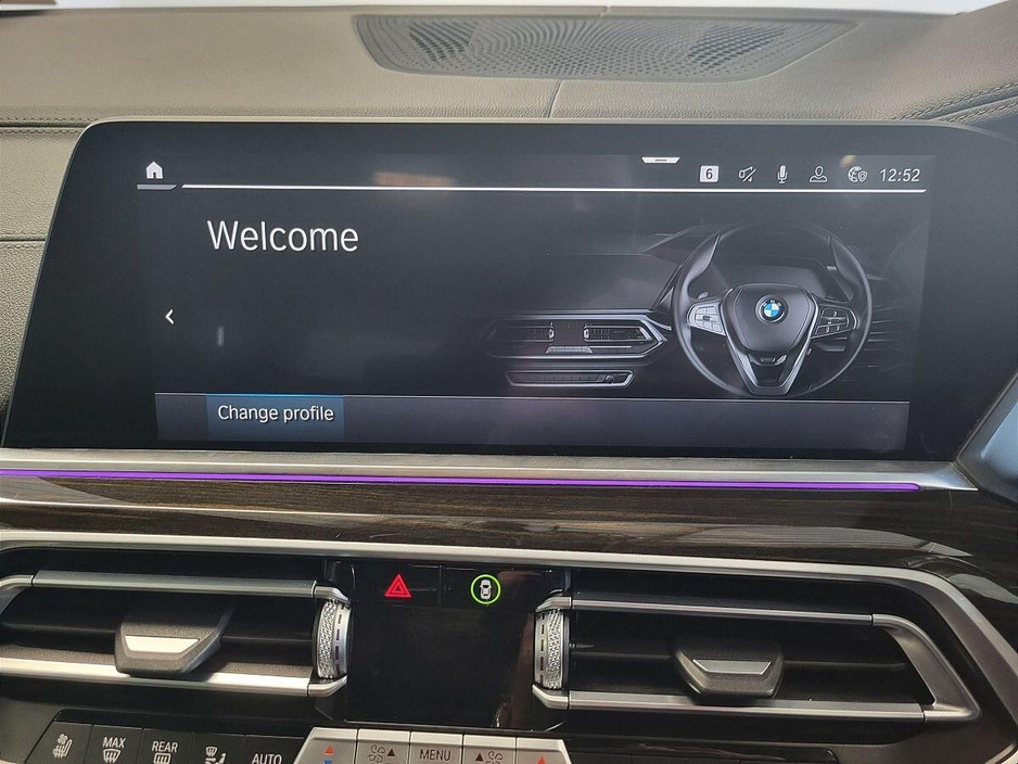 2021 BMW X5 - image 8