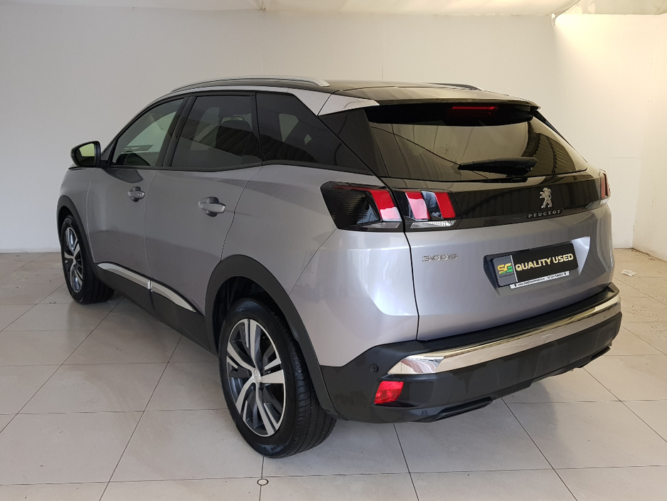 2023 Peugeot 3008 - image 3