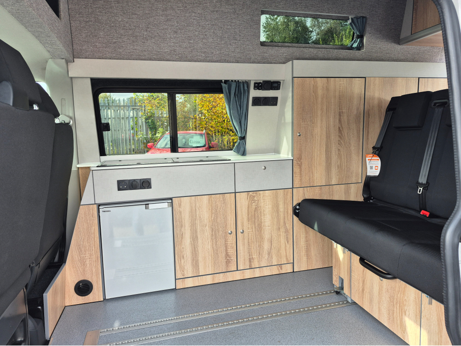 2017 Volkswagen Transporter T6 PVL 3000KG TDI 150HP D7F 5DR €54,950