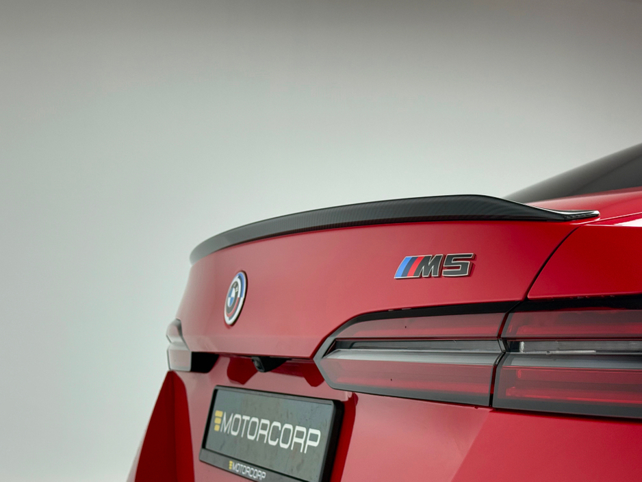 2025 BMW M5 M5 4.4 727HP INDV ROSSO CORSA €139,990