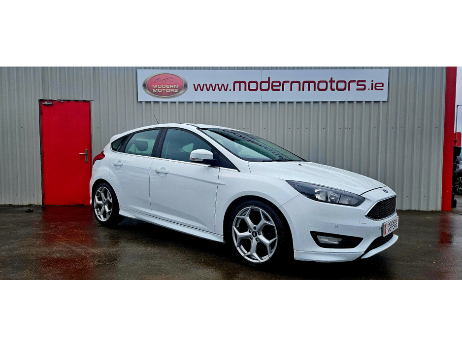 2016 Ford Focus ZETEC S 1.0 ECO 125BHP LOW MILES €9,750