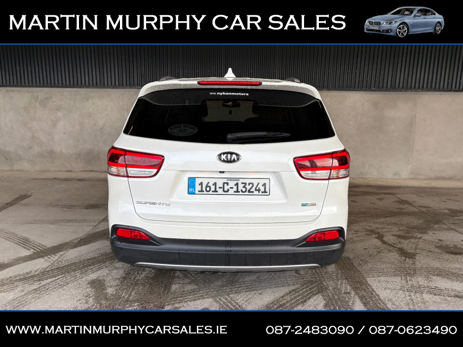 2016 Kia Sorento - image 4