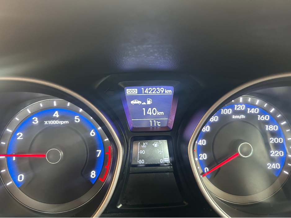 2015 Hyundai i30 - image 11