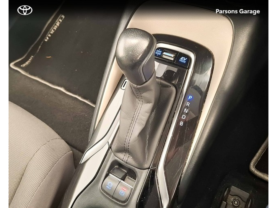 2019 Toyota Corolla - image 11