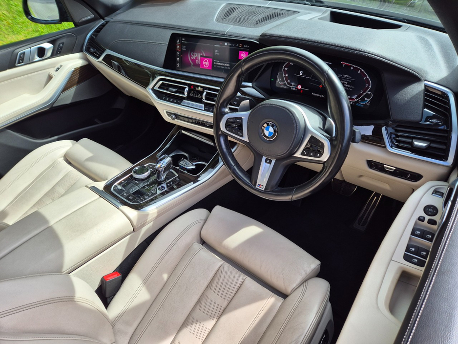 2021 BMW X5 - image 13