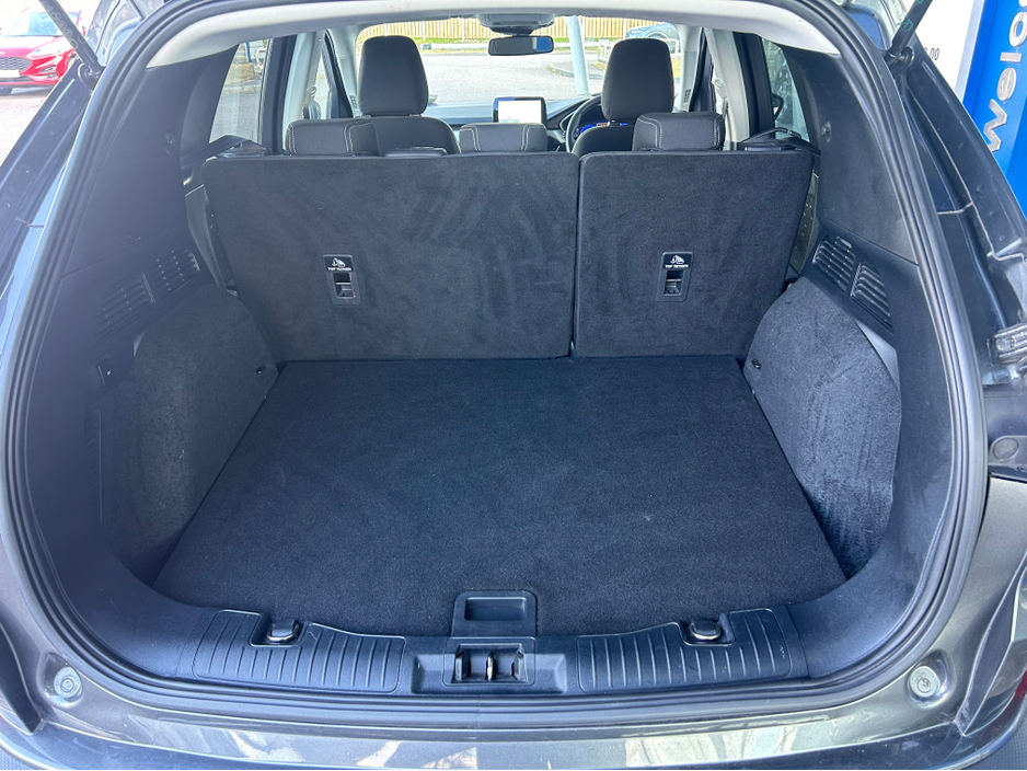 2021 Ford Kuga - image 5