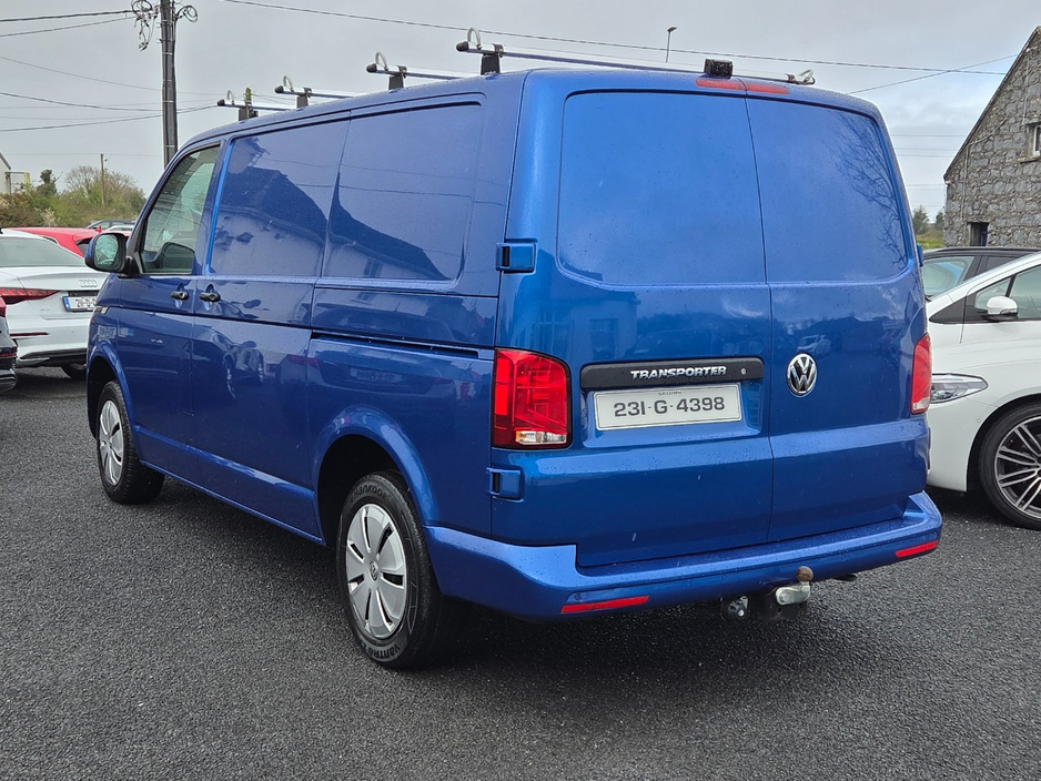 2023 Volkswagen Transporter - image 4