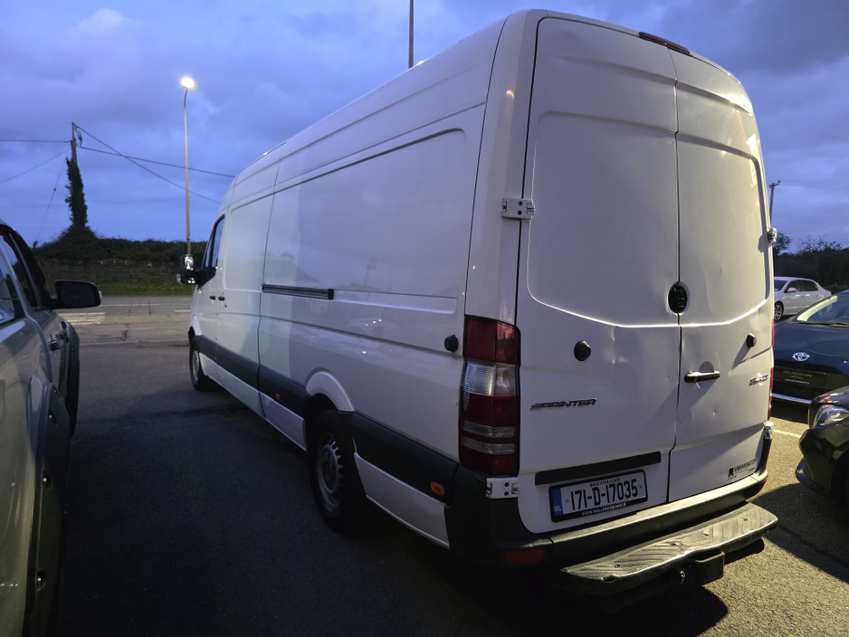 2017 Mercedes-Benz Sprinter - image 2