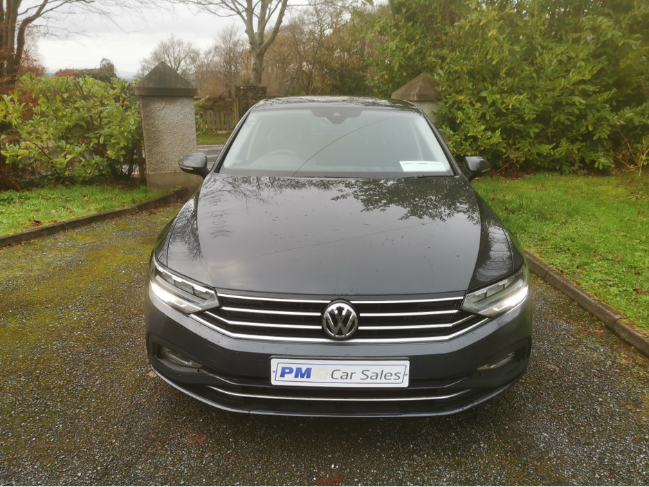 2020 Volkswagen Passat - image 8
