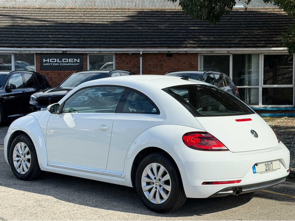 2017 Volkswagen Beetle - image 12