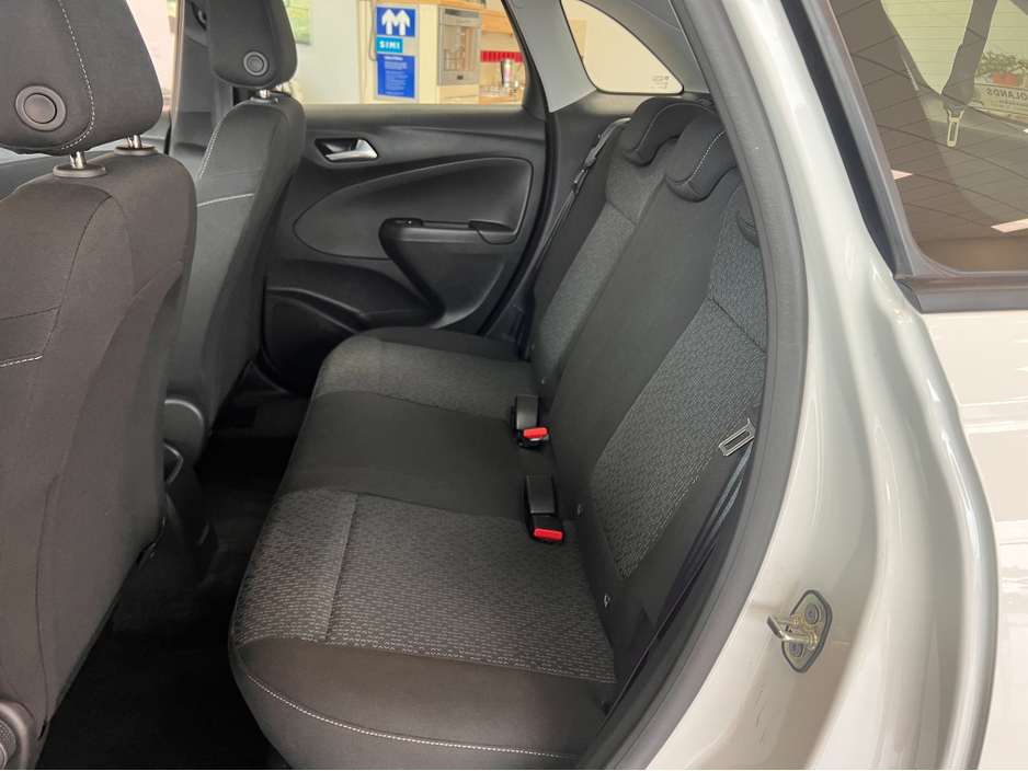 2024 Opel Crossland X **Only 14,000 Kms** Best Value As New 2024 Opel Crossland Diesel Apple Car Play Rear View Camera www.bolands.ie Est.1955 €21,950