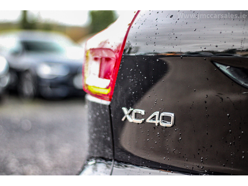 2022 Volvo XC40 T4 PHEV 211hp AT7 Plus bright €26,950