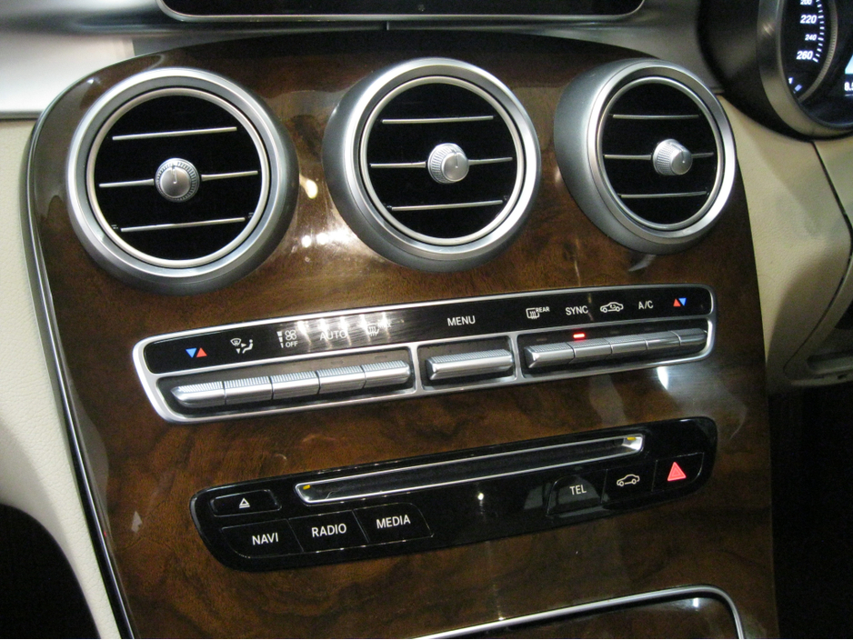 2017 Mercedes-Benz C Class 180 D AVANTGARDE AUTO 4DR €15,950