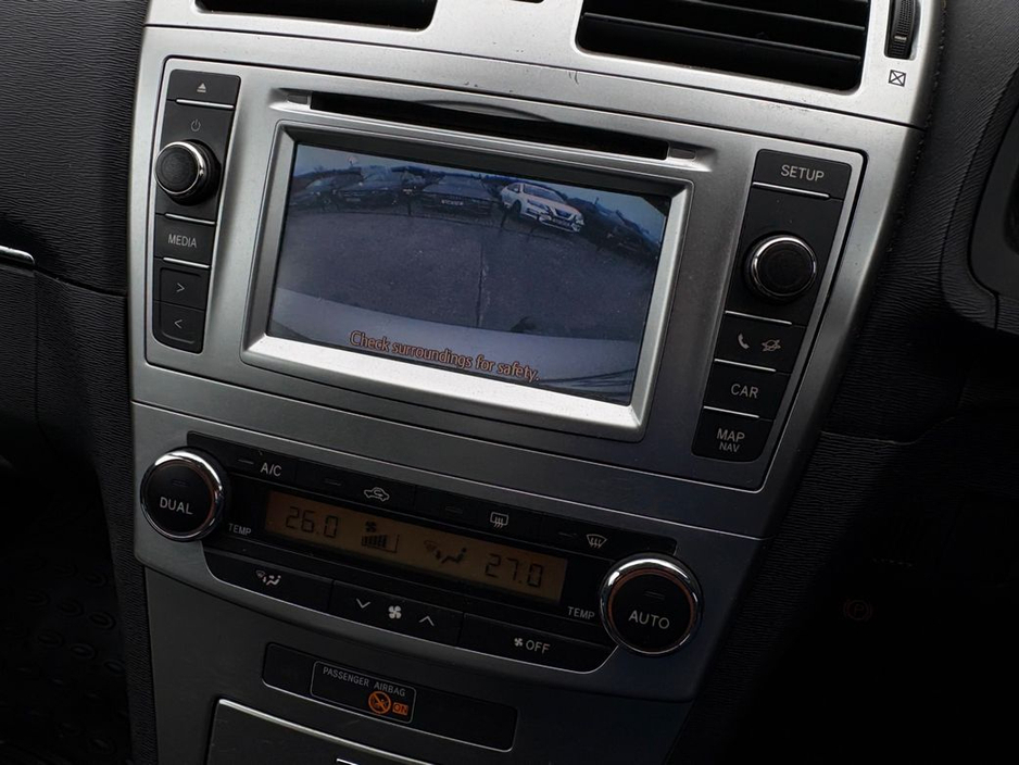 2014 Toyota Avensis - image 7