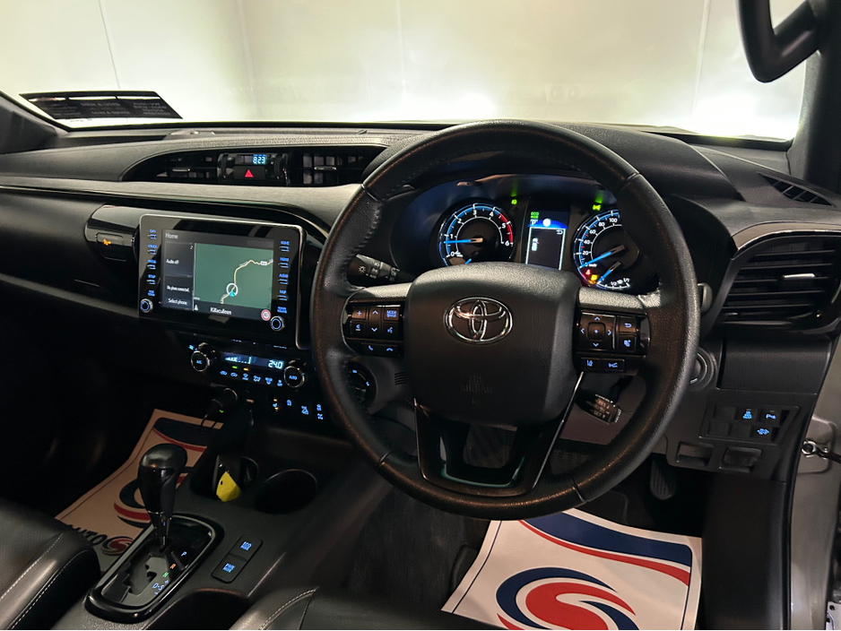 2021 Toyota Hilux - image 15