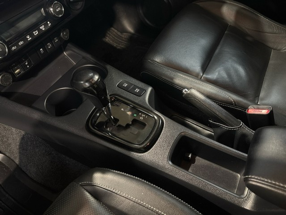 2020 Toyota Hilux DCAB INVINCIBLE AUTO €40,500
