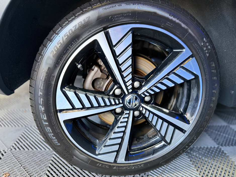 2020 MG ZS  €13,799