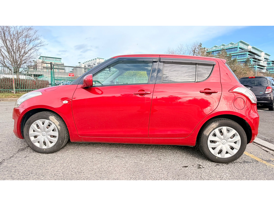 2012 Suzuki Swift - image 6