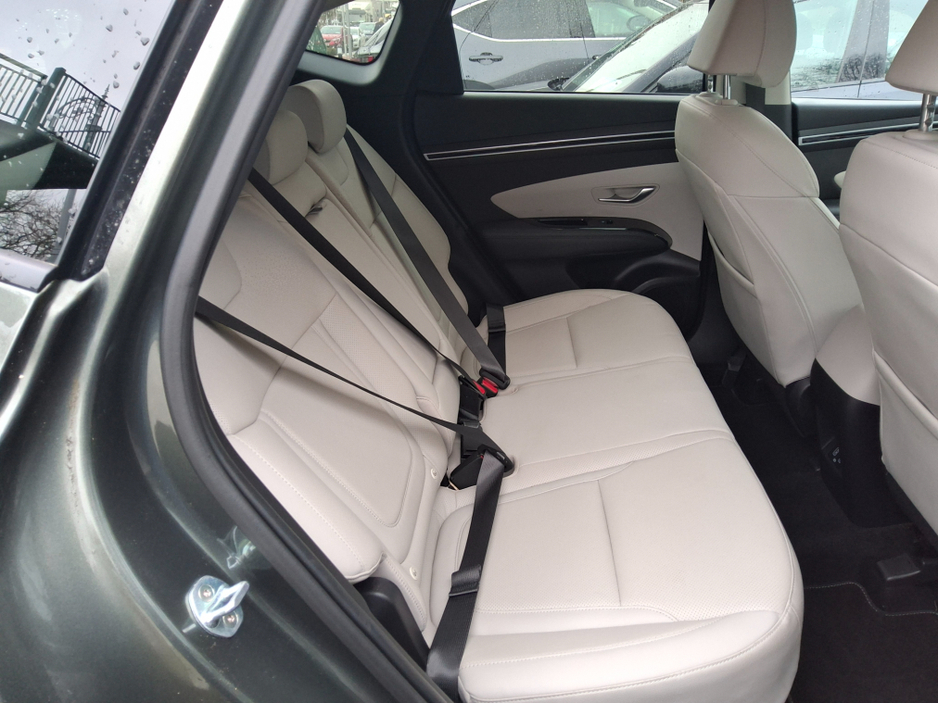 2022 Hyundai Tucson - image 12