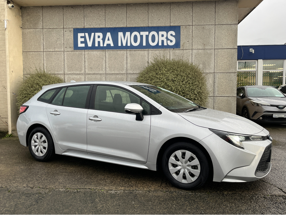 2022 Toyota Corolla TOURING HYBRID AUTOMATIC 1.8 PETROL //REVERSE CAMERA//ADAPTIVE CRUISE CONTROL// €19,950