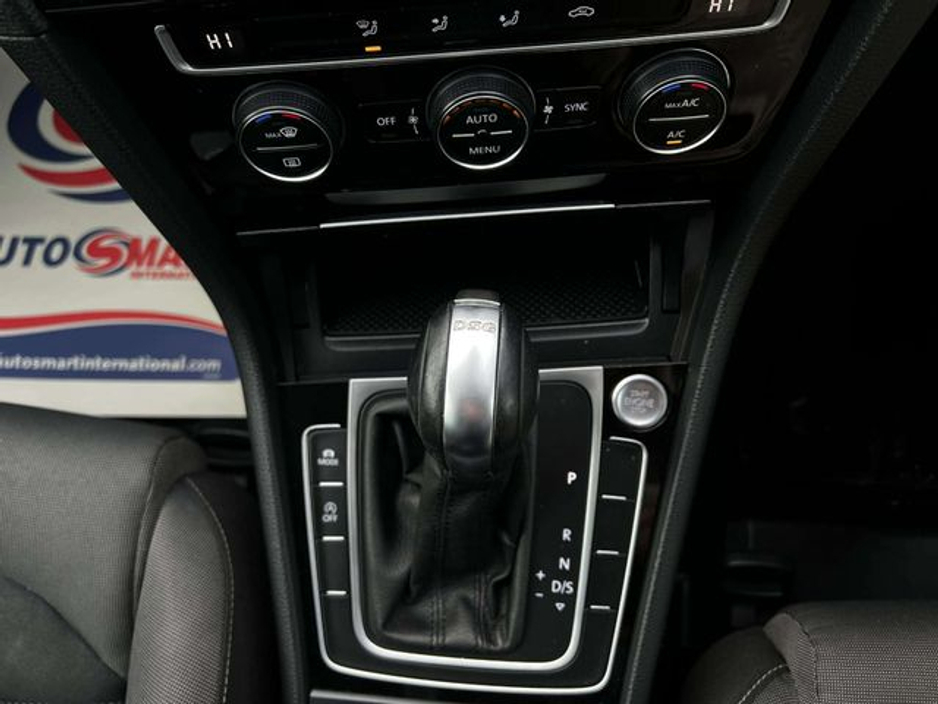 2019 Volkswagen Golf - image 20