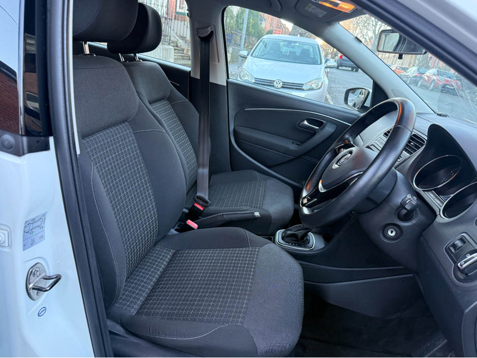 2015 Volkswagen Polo DBA-6RCJZ €11,950