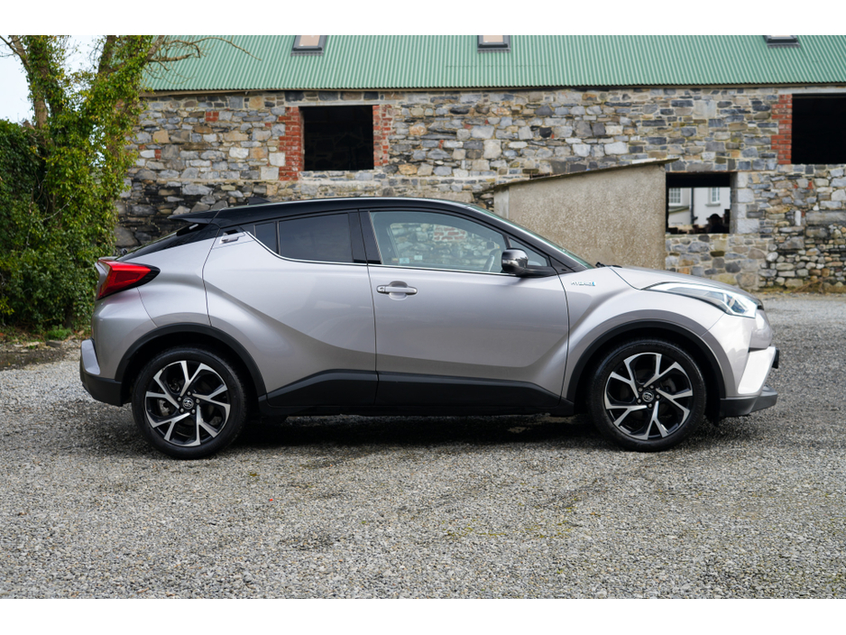 2017 Toyota C-HR - image 12