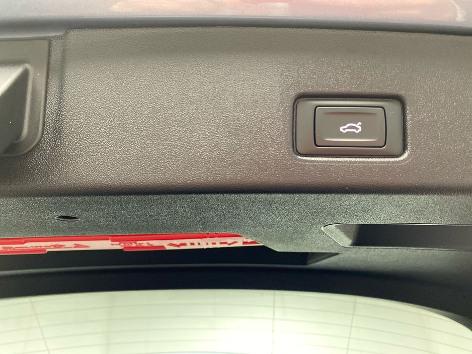 2024 Audi e-tron - image 23