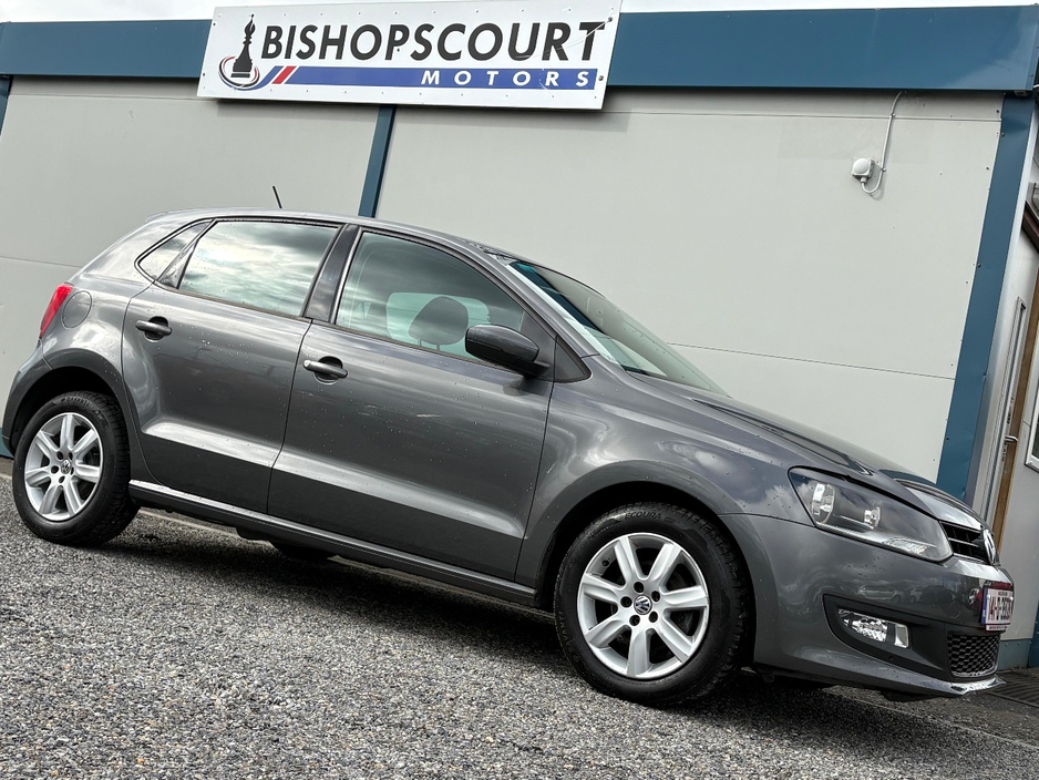 2014 Volkswagen Polo - image 4