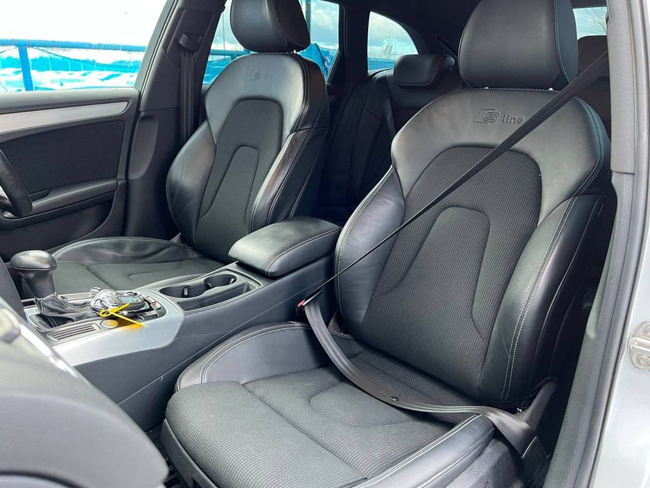 2015 Audi A4 AVANT S-LINE 2.0 TFSI // SERVICE HISTORY // NEW 19" S-LINE ALLOYS // DUAL ZONE CLIMATE CONTROL €17,900